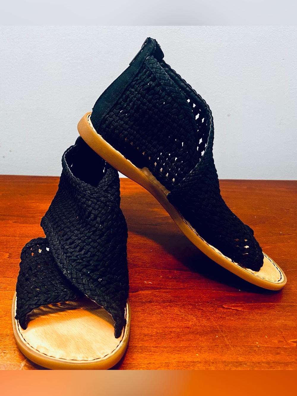 Born Iwa Mac Leather Sandal in Black size 9 - Picture 2 of 14